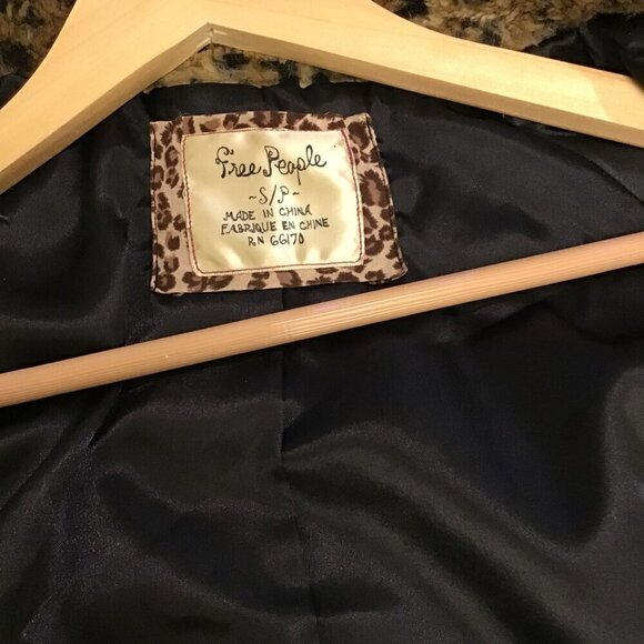 Free People Small Double Breasted Faux Fur Animal Print Jacket Brown Pockets - Picture 8 of 11